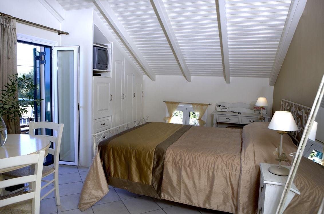 Dafnoudi Hotel Apartments Antipata Kültér fotó