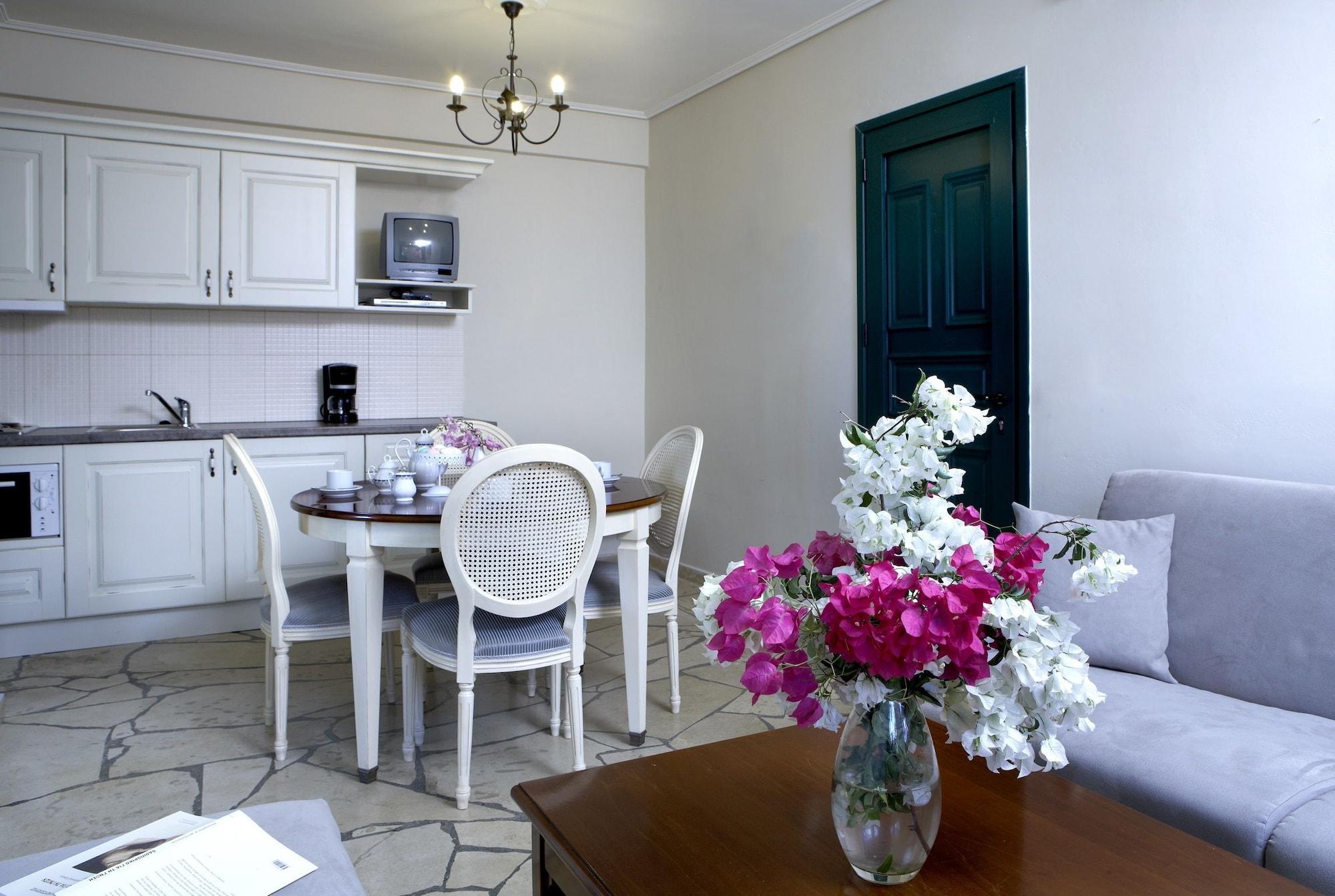 Dafnoudi Hotel Apartments Antipata Kültér fotó